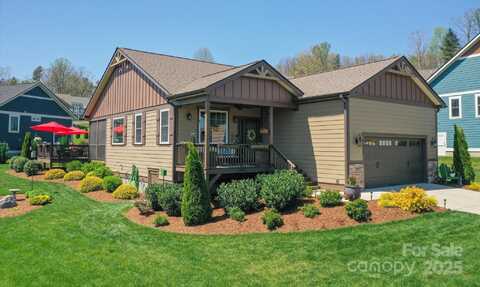 423 Blacksmith Run Drive, Hendersonville, NC 28792
