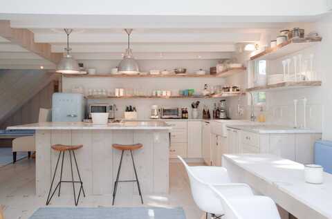 195 Oak Street, Bridgehampton, NY 11932