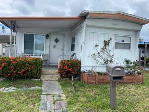 2560 62nd Ave N, Saint Petersburg, FL 33702