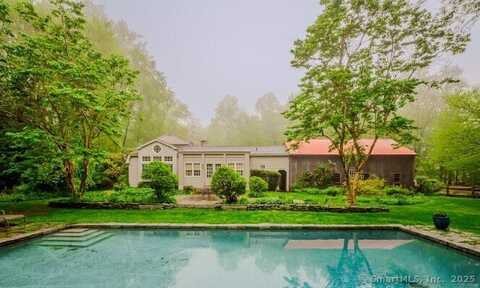 36 Burnt Swamp Road, Woodbridge, CT 06525