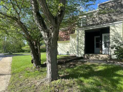 21 OAK Avenue Extension, Torrington, CT 06790