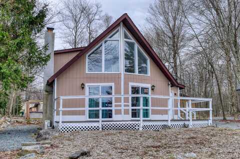 1452 Waterfront Drive, Tobyhanna, PA 18466