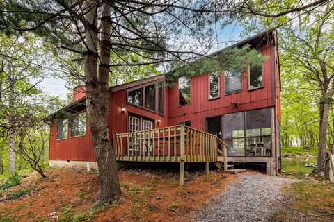 456 Rolling Hill Way, East Stroudsburg, PA 18302