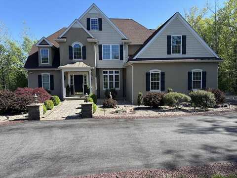 389 Joanne Court, Bartonsville, PA 18321