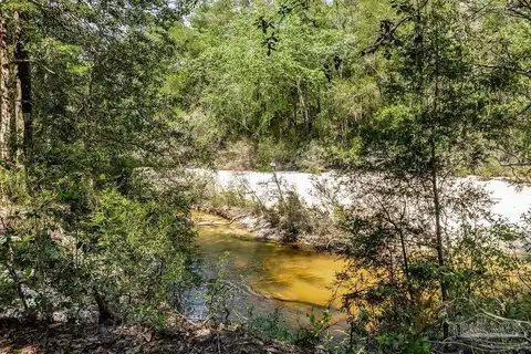 3.5 Wolf Log Rd, Flomaton, AL 36441