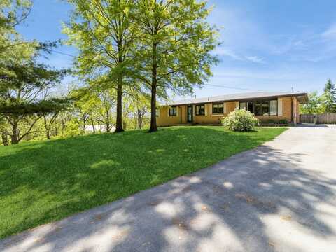 10938 Southwold Road, Des Moines, IA 50320