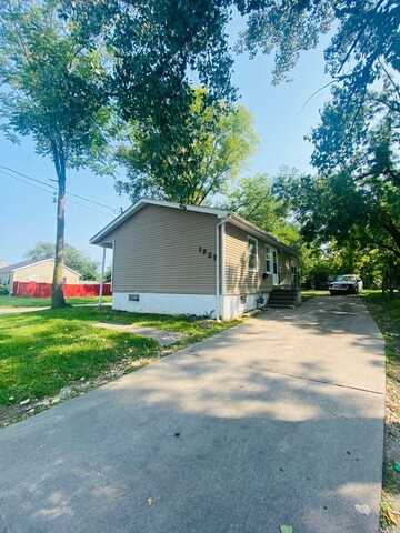 1927 22nd Street, Des Moines, IA 50310