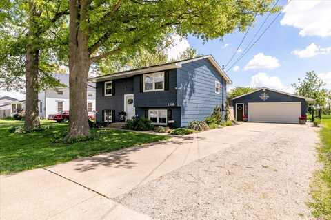 1326 Davis Avenue, Grinnell, IA 50112