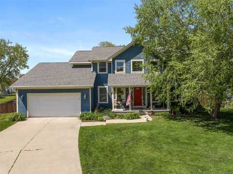 305 NE Cedar Avenue, Earlham, IA 50072