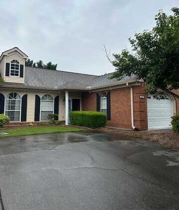 1698 Pin Oak Drive, DALTON, GA 30721