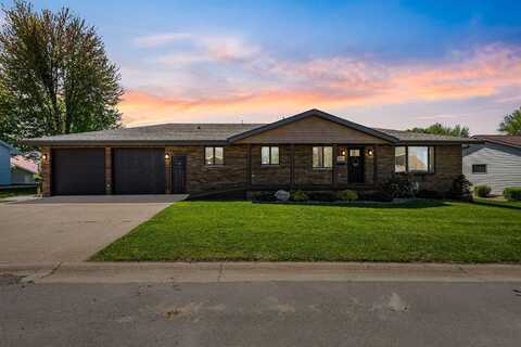 895 Parkview, Holy Cross, IA 52053