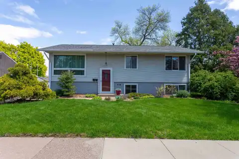 1822 Keyway, Dubuque, IA 52001