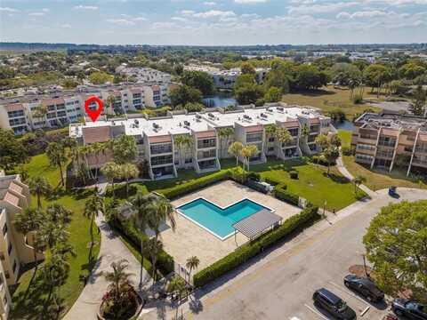 230 Lakeview Dr, Weston, FL 33326