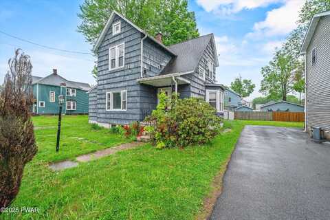 204 Avenue M, Matamoras, PA 18336
