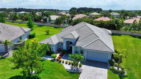 4725 Four Lakes Circle SW, Vero Beach, FL 32968