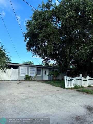 2102 S 3rd St, Fort Pierce, FL 34950