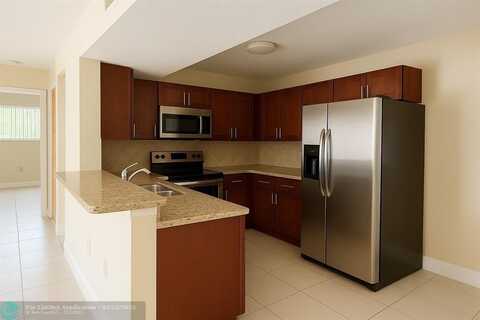 351 Palm Way, Pembroke Pines, FL 33025