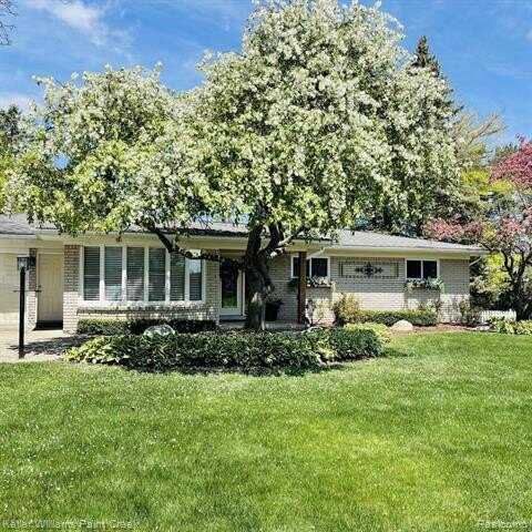 4621 REGENCY Drive, Shelby, MI 48316