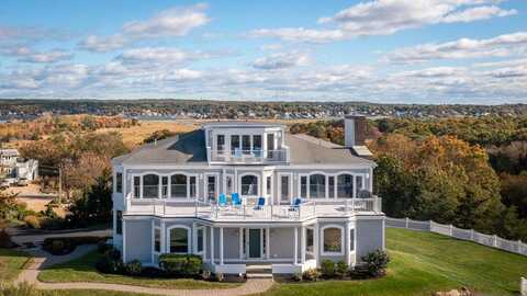 3 Longview Ter, Gloucester, MA 01930