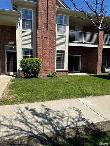 15269 YALE Drive, Clinton Township, MI 48038