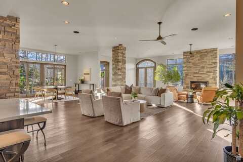 8998 LARIAT RD, Park City, UT 84098
