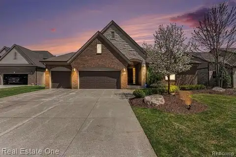 1057 PEMBROKE, Rochester Hills, MI 48307