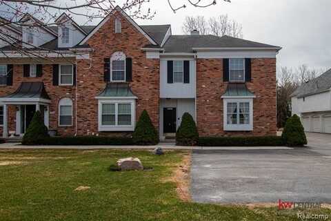 1675 HUNTINGTON Park, Rochester Hills, MI 48309