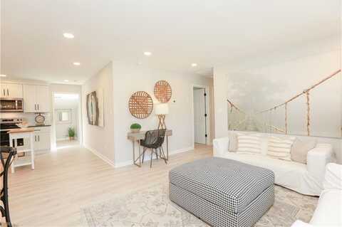 513 W Queen Street, Hampton, VA 23669
