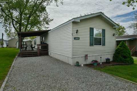 1600 N Buck Road, Marblehead, OH 43440