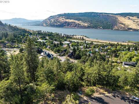 Coyote CT, Mosier, OR 97040