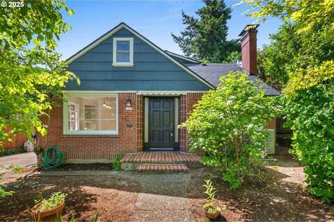 1605 SE 22ND AVE, Portland, OR 97214