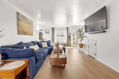 Del Este, OCEANSIDE, CA 92056
