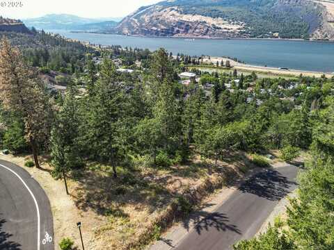 Coyote CT, Mosier, OR 97040
