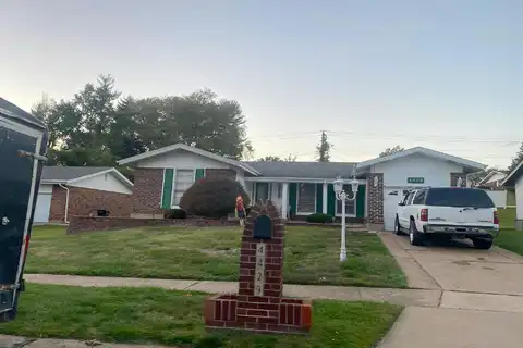Papal, FLORISSANT, MO 63033