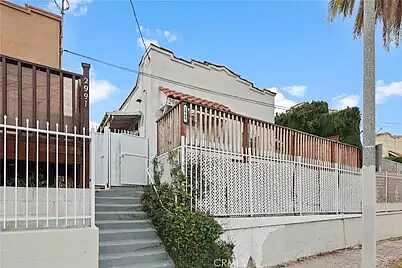 And Ventur, Los Angeles, CA 90006