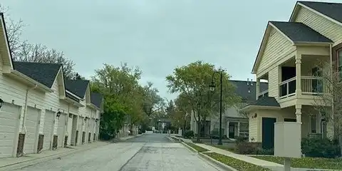 Swift, GLEN ELLYN, IL 60137