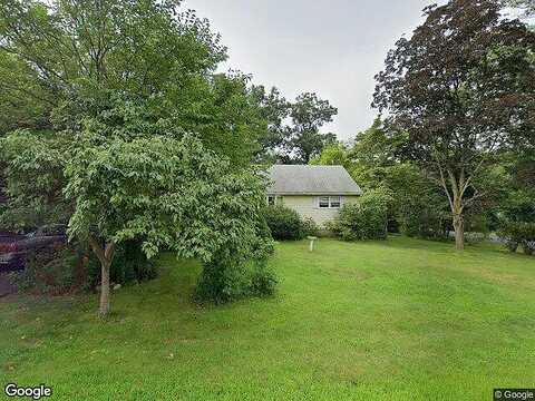 Clover Dr, West Nyack, NY 10954
