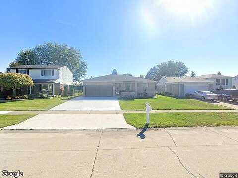 Brougham, STERLING HEIGHTS, MI 48312
