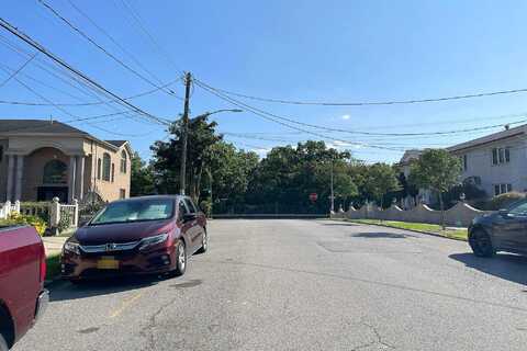 157Th, WHITESTONE, NY 11357