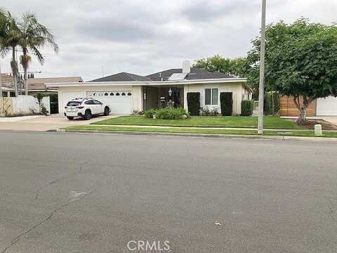 Laurie, TUSTIN, CA 92780
