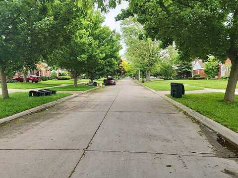 Lochmoor, HARPER WOODS, MI 48225