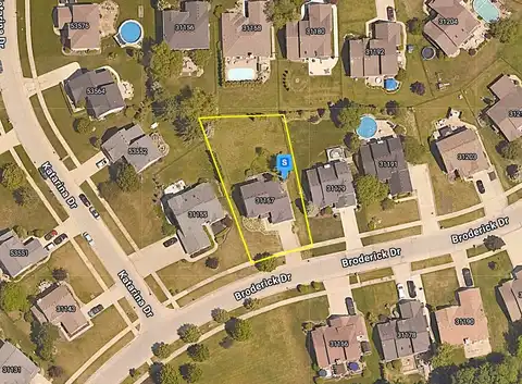 Broderick, CHESTERFIELD, MI 48051