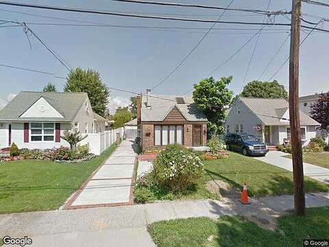 Bernard, MERRICK, NY 11566
