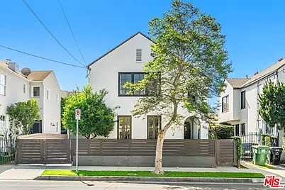 Av, Los Angeles, CA 90042