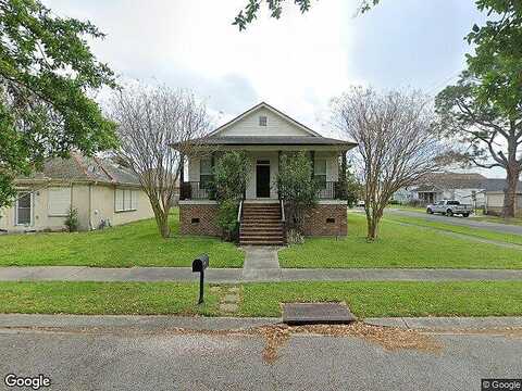 Lafaye, NEW ORLEANS, LA 70122