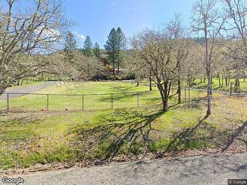 Laurelwood Dr, ROGUE RIVER, OR 97537
