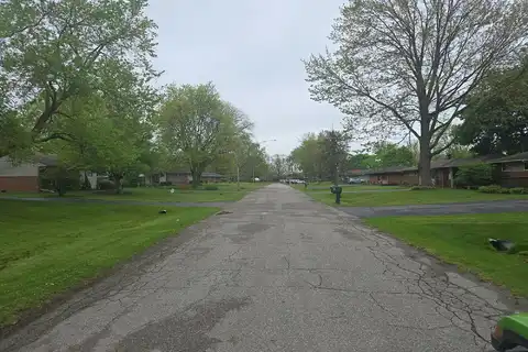 Sheryl, WATERFORD, MI 48328