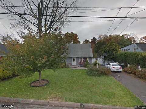 Spruce Rd, POMPTON LAKES, NJ 07442