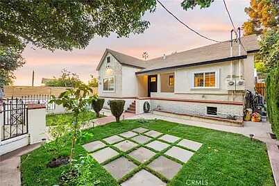 At The &Quot;T&Quot; Of Franklin And Kingsle, Los Angeles, CA 90031