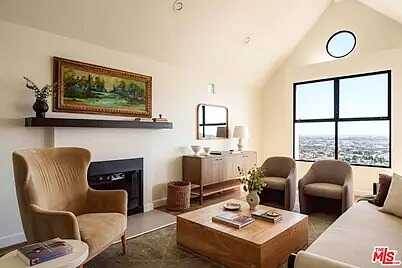 At The &Quot;T&Quot; Of Franklin And Kingsle, Los Angeles, CA 90065